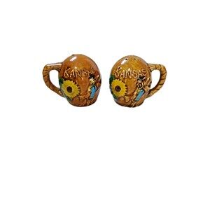 Vintage KANSAS Souvenir Salt & Pepper Shakers Thriftco Japan